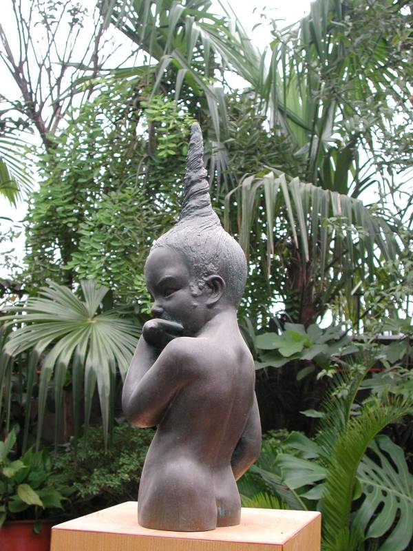 Bronze sculpture of a Chinese child  (side view)
